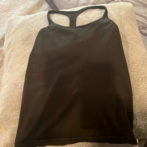 Athleta Renew Support Top D-DD Army Green M